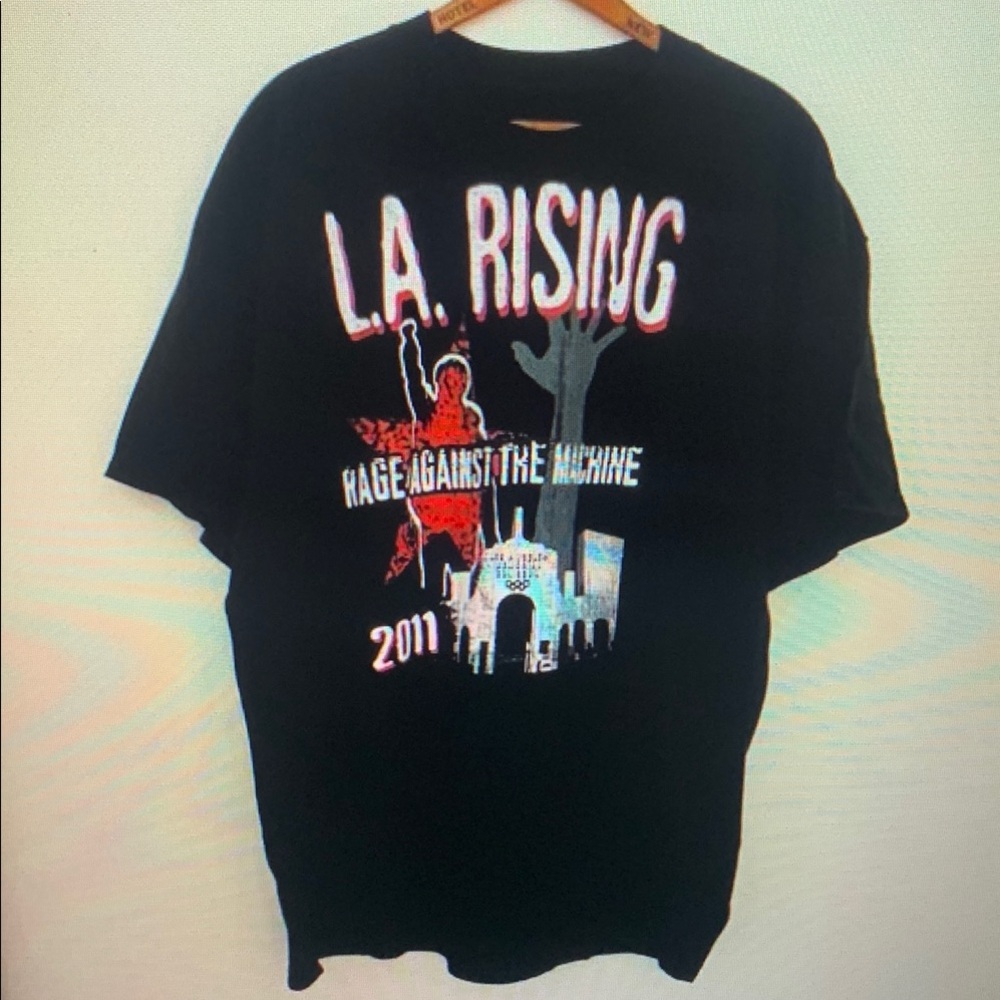 L.A. Rising Graphic Tee